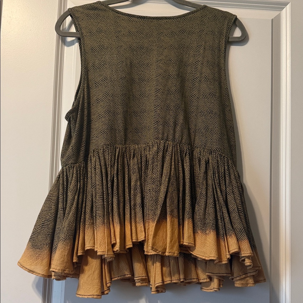 Beaded Ombre Peplum Tank Top - Black and Tan - Picture 5 of 5